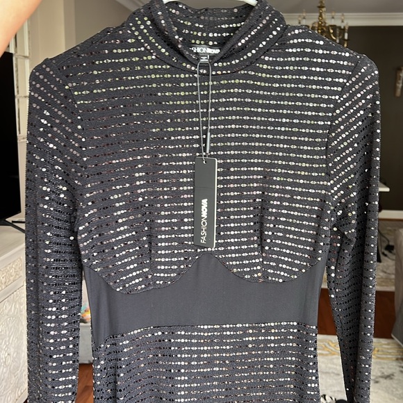 Irreplaceable Metallic Mini Dress | NWT | size M | Fashion Nova - Picture 4 of 4